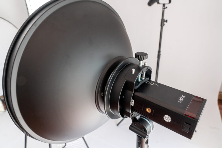 FLASH GODOX AD200 PRO CON BEAUTY DISH