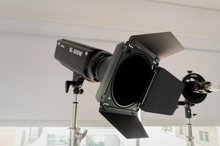 LUZ LED GODOX SL-200W