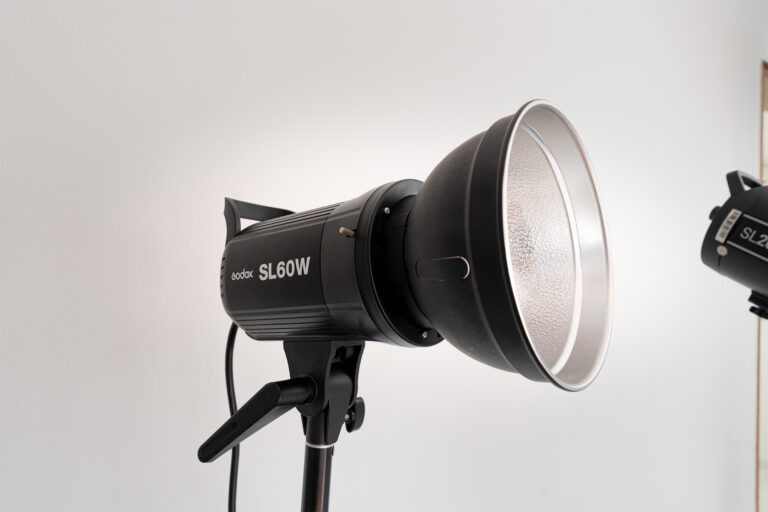 LUZ LED GODOX SL 60W CON OLLA